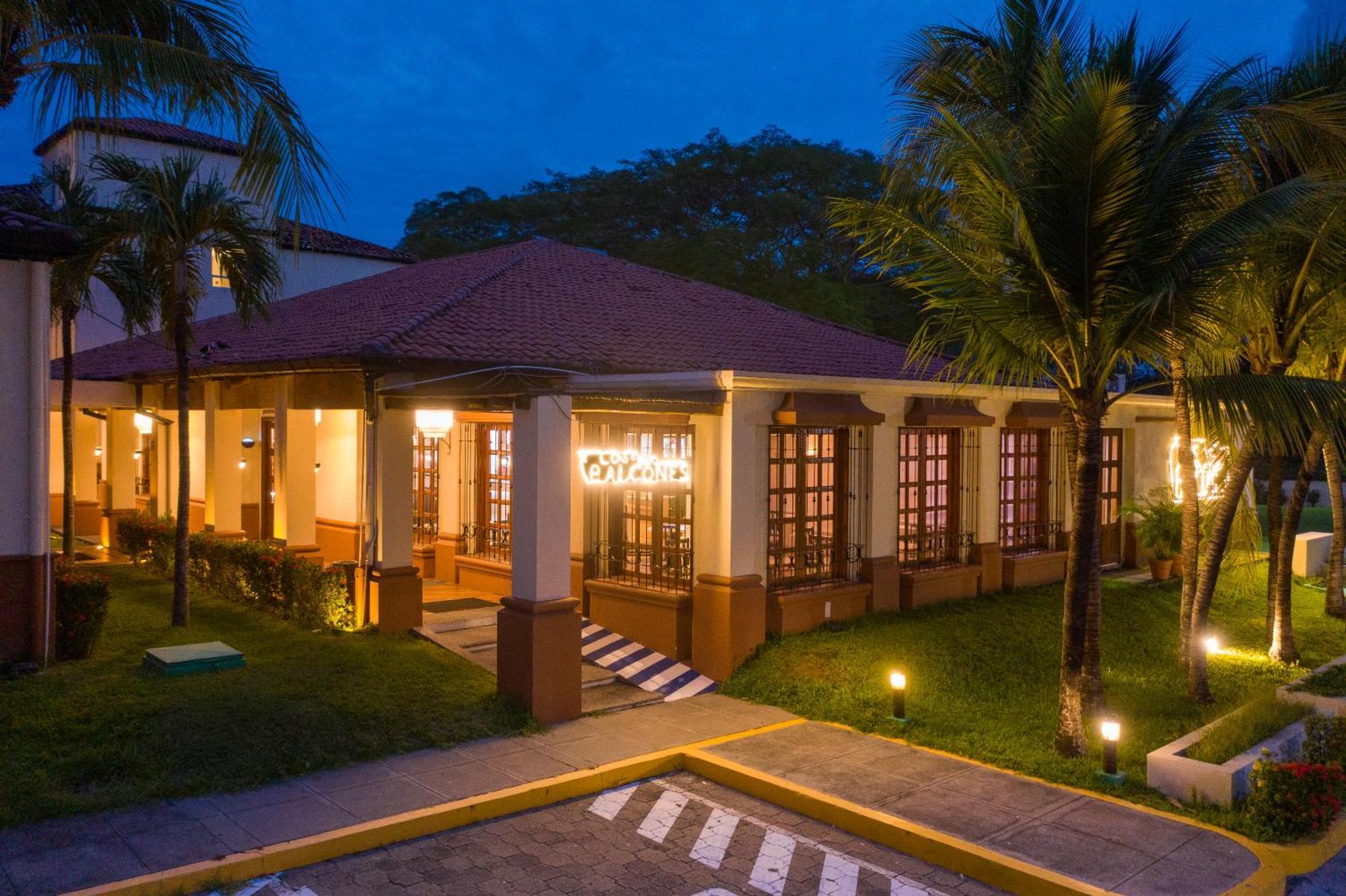 Quality Hotel Real Aeropuerto San Salvador San Luis Dış mekan fotoğraf
