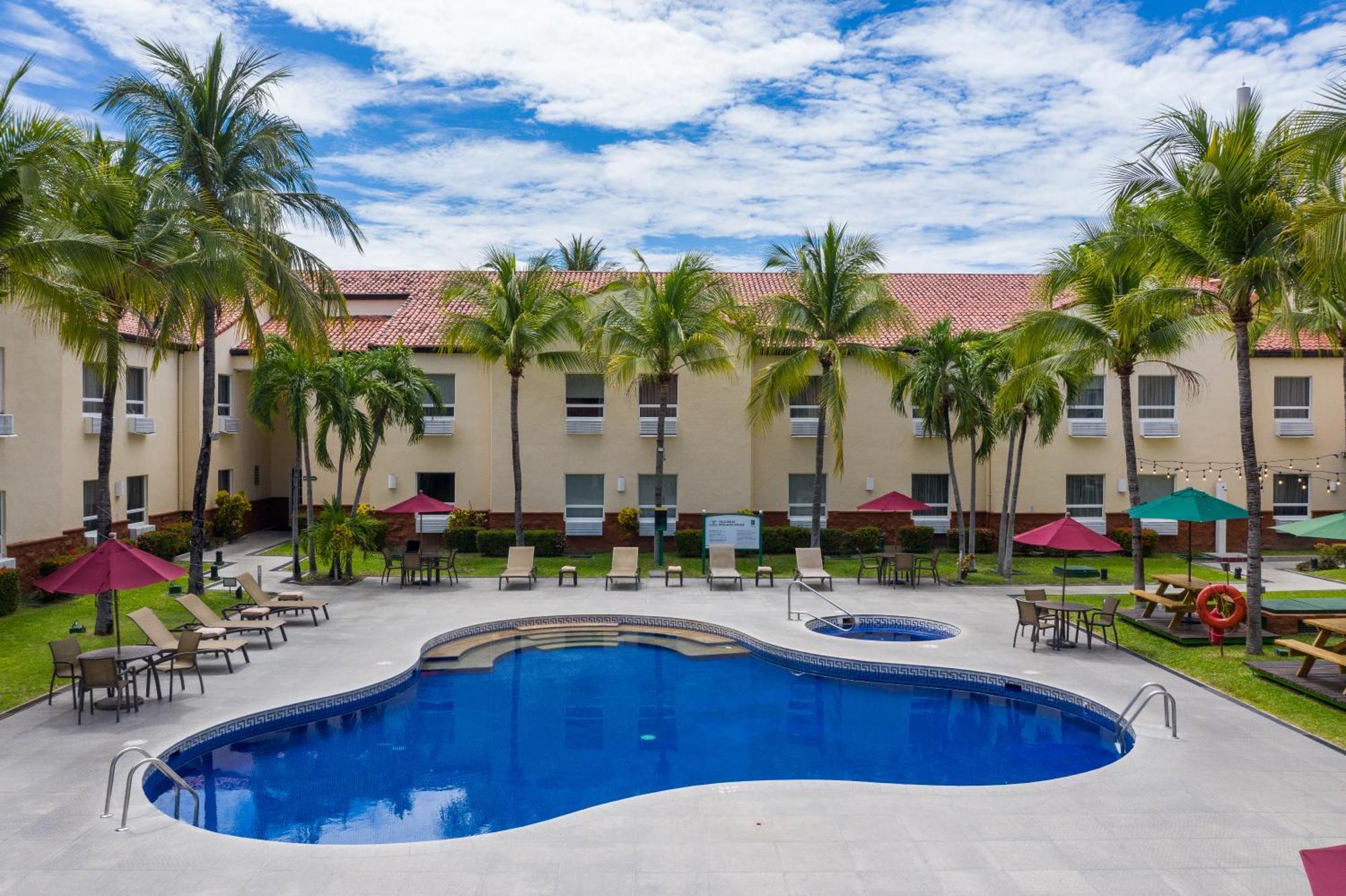Quality Hotel Real Aeropuerto San Salvador San Luis Dış mekan fotoğraf