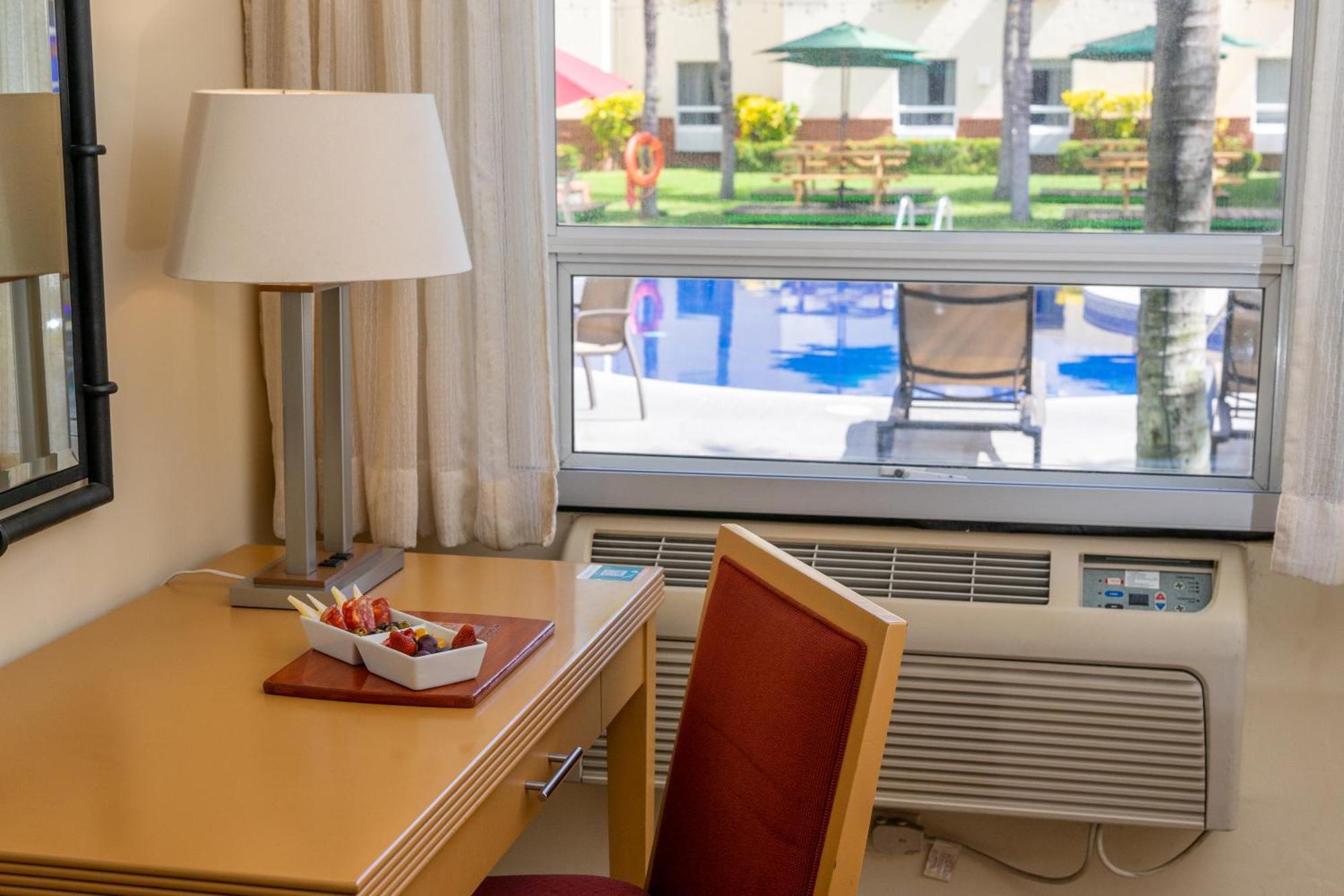 Quality Hotel Real Aeropuerto San Salvador San Luis Dış mekan fotoğraf